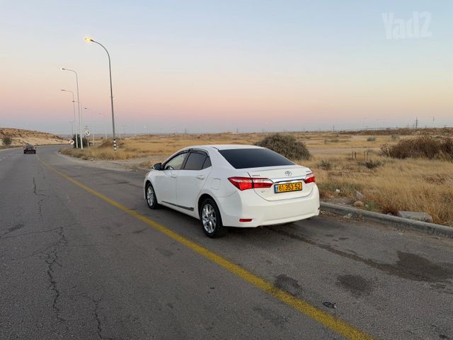 מודעת רכב טויוטה קורולה