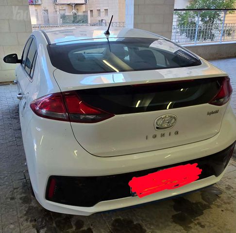 יונדאי איוניק