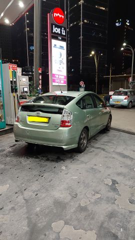 טויוטה פריוס