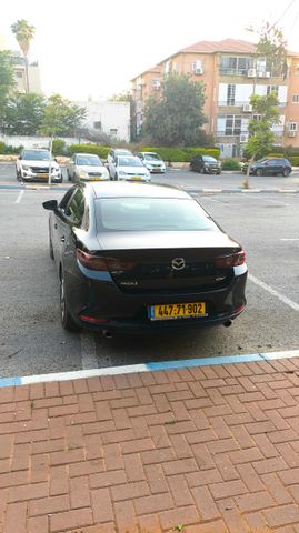 מאזדה 3