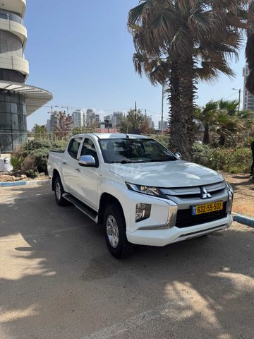 מיצובישי טרייטון / L200