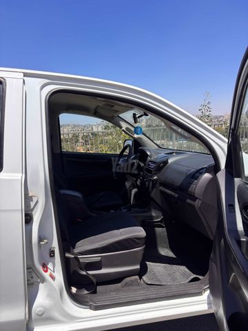 איסוזו די-מקס