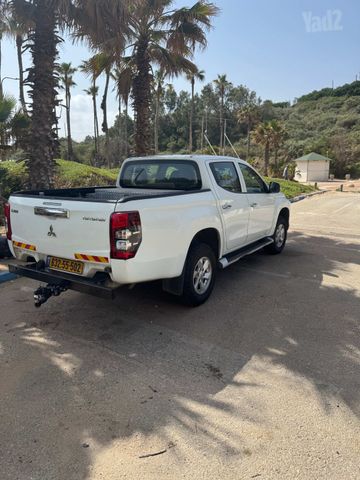 מיצובישי טרייטון / L200