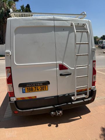 רנו מאסטר