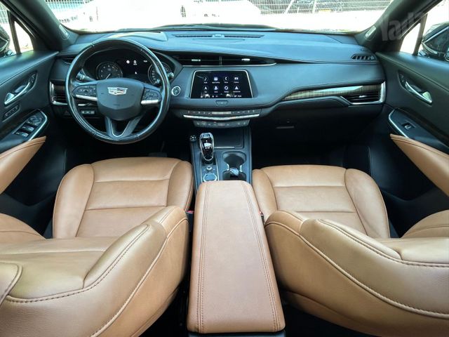 קאדילק XT4