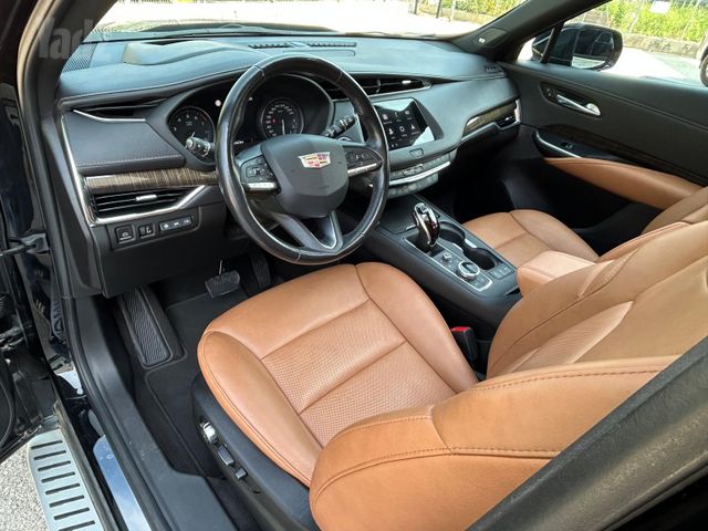 קאדילק XT4