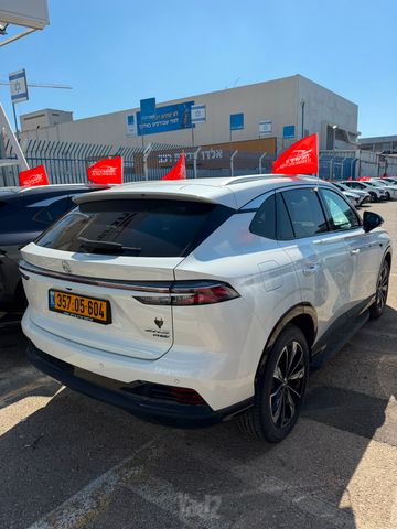 אם ג'י EHS PHEV