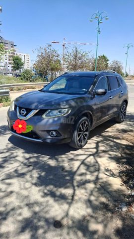 ניסאן אקס טרייל