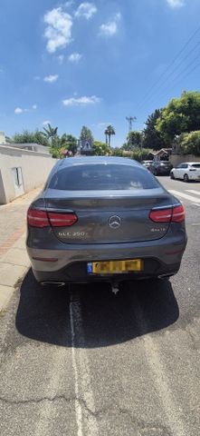 מרצדס-בנץ GLC קופה