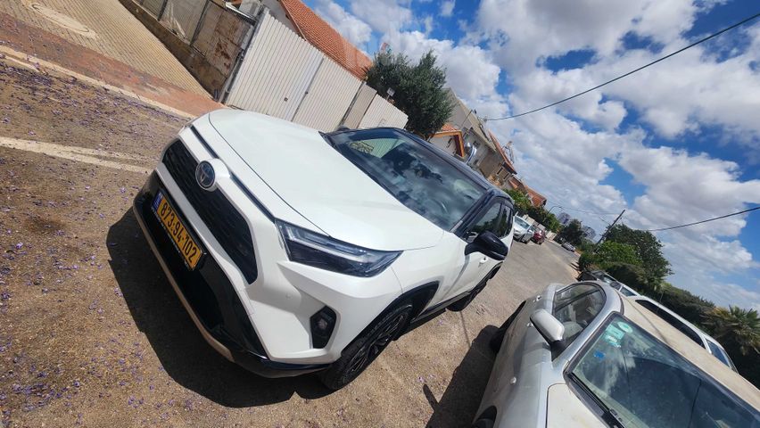מודעת רכב טויוטה RAV4