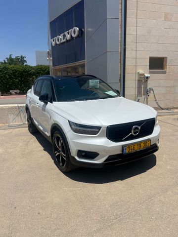 מודעת רכב וולוו XC40