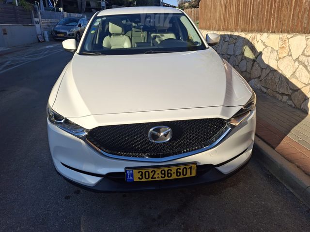מודעת רכב מאזדה CX-5