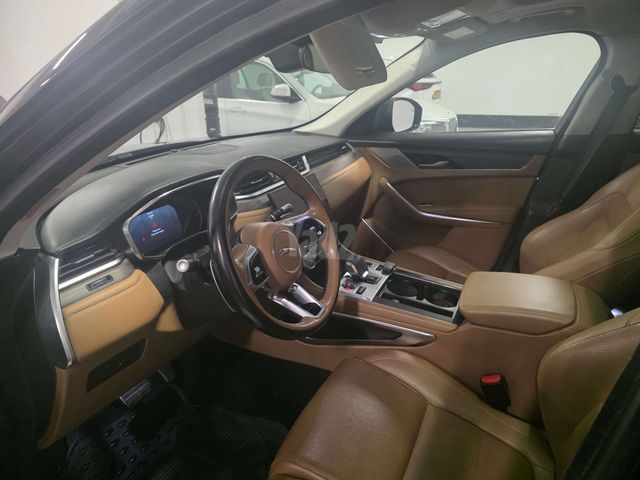 יגואר F-Pace