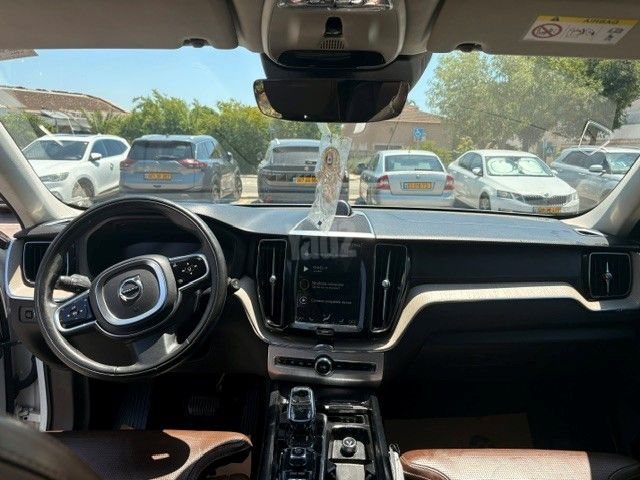 וולוו XC60