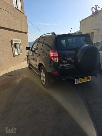 מודעת רכב טויוטה RAV4