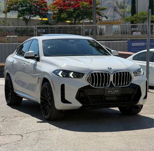 ב מ וו X6