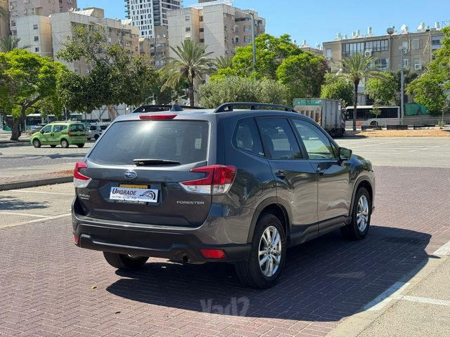 סובארו פורסטר