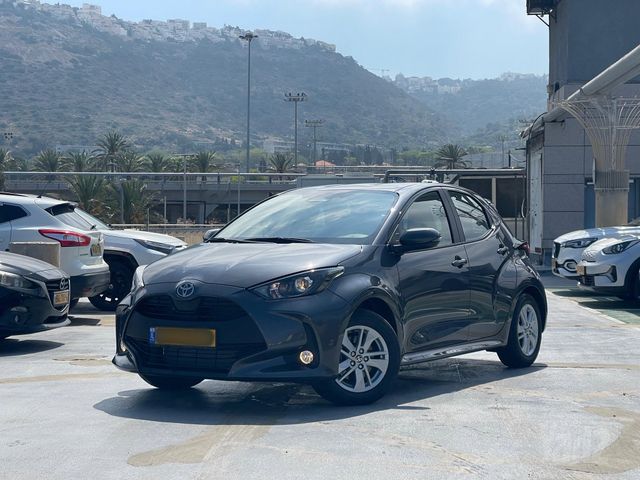 מודעת רכב טויוטה יאריס