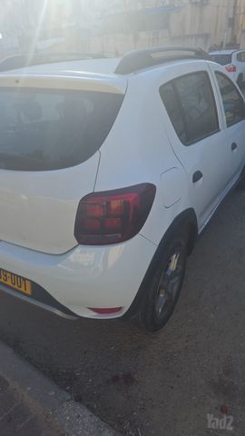 דאצ'יה סנדרו