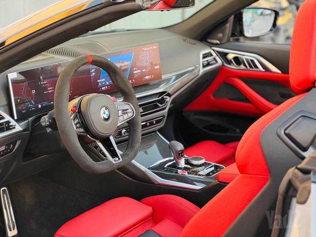 ב מ וו M4