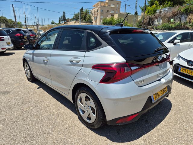 יונדאי i20