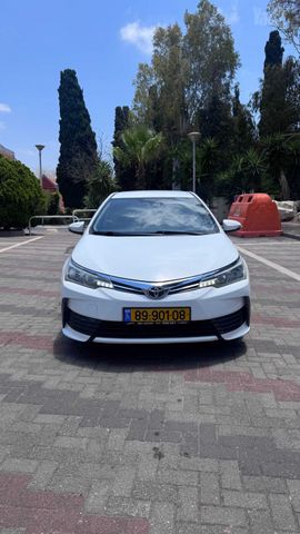 טויוטה קורולה