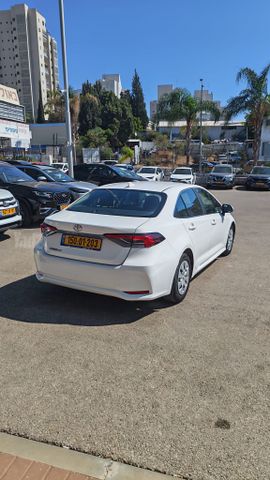 מודעת רכב טויוטה קורולה 1
