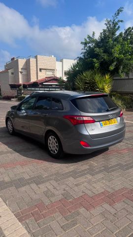 יונדאי i30