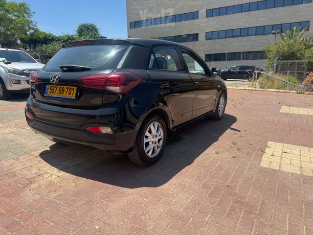 יונדאי i20