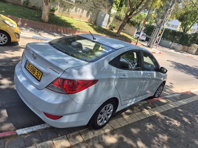 יונדאי אקסנט i25
