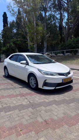 טויוטה קורולה