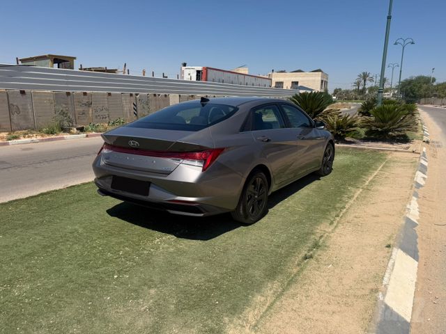 יונדאי אלנטרה