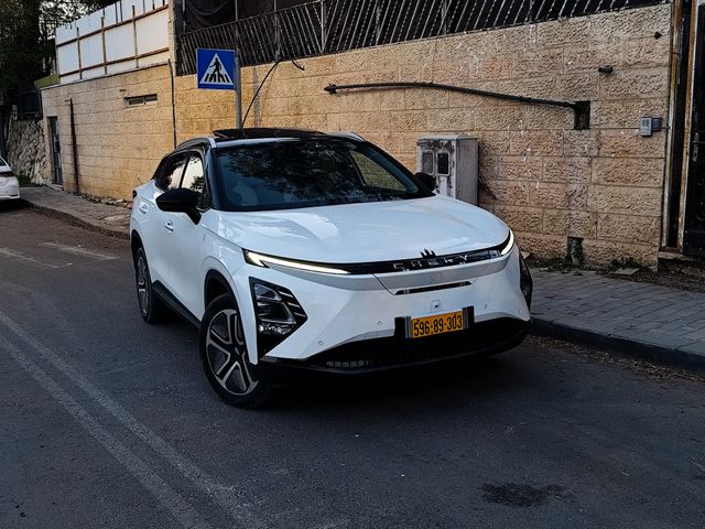 צ׳רי FX