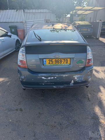 טויוטה פריוס