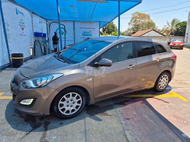יונדאי i30