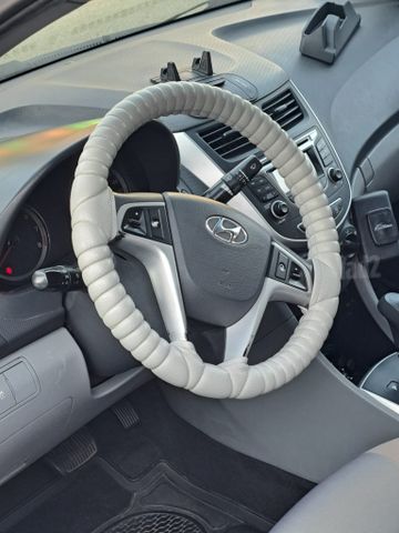 יונדאי אקסנט i25
