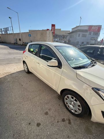 יונדאי i20