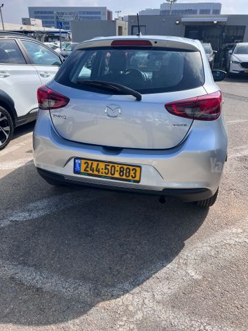 מודעת רכב מאזדה 2