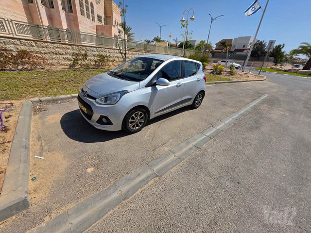 יונדאי i10