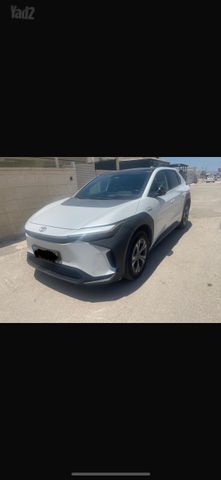 מודעת רכב טויוטה bZ4X