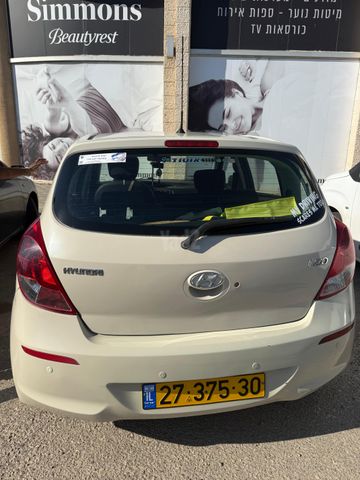 יונדאי i20