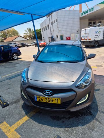 יונדאי i30