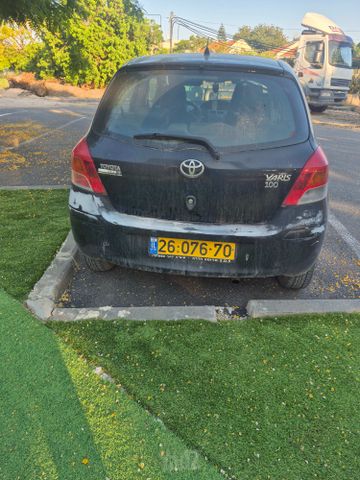 טויוטה יאריס