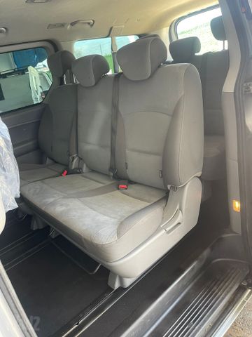 יונדאי H-1 / i800