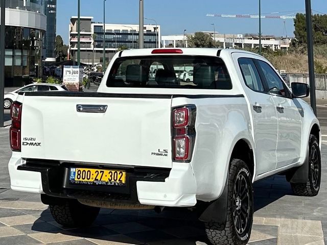 איסוזו די-מקס