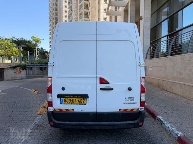 רנו מאסטר