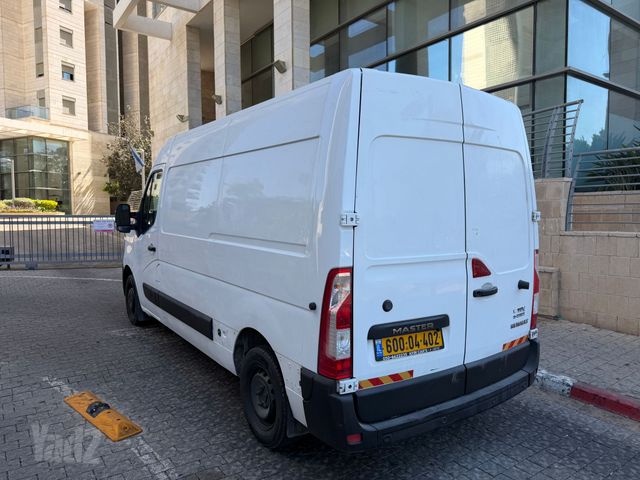 רנו מאסטר