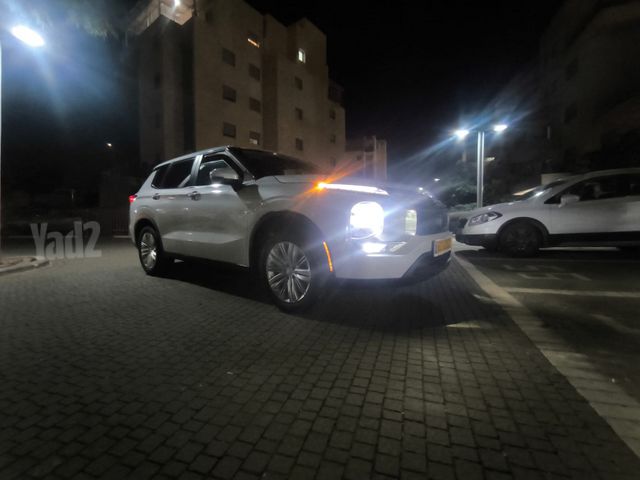 מיצובישי אאוטלנדר