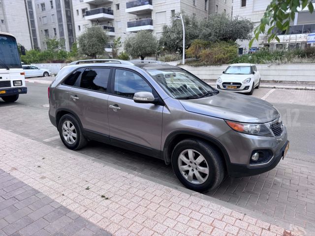 קיה סורנטו