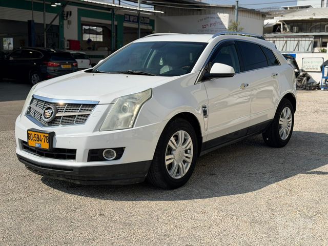 קאדילק SRX